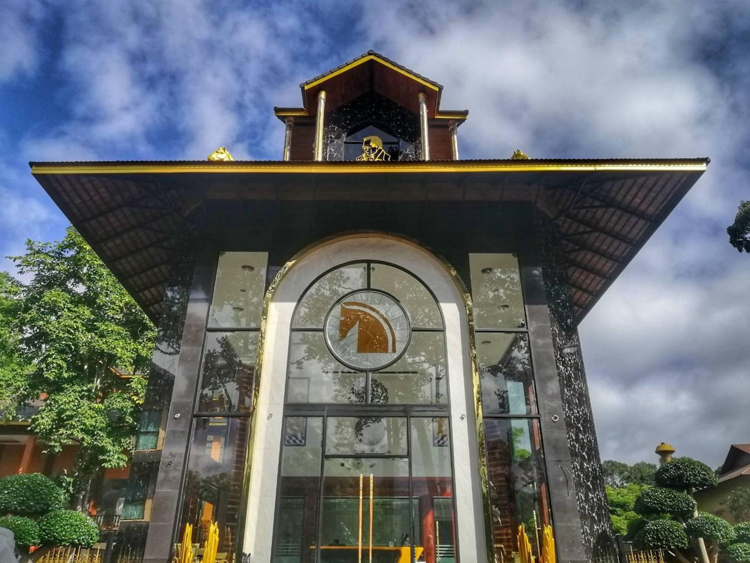 Ngoại cảnh khách sạn