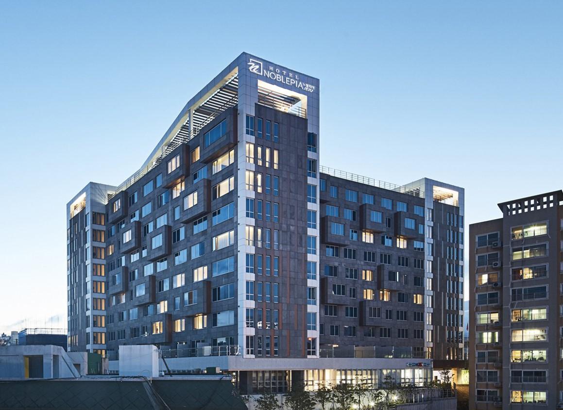 Ngoại cảnh khách sạn