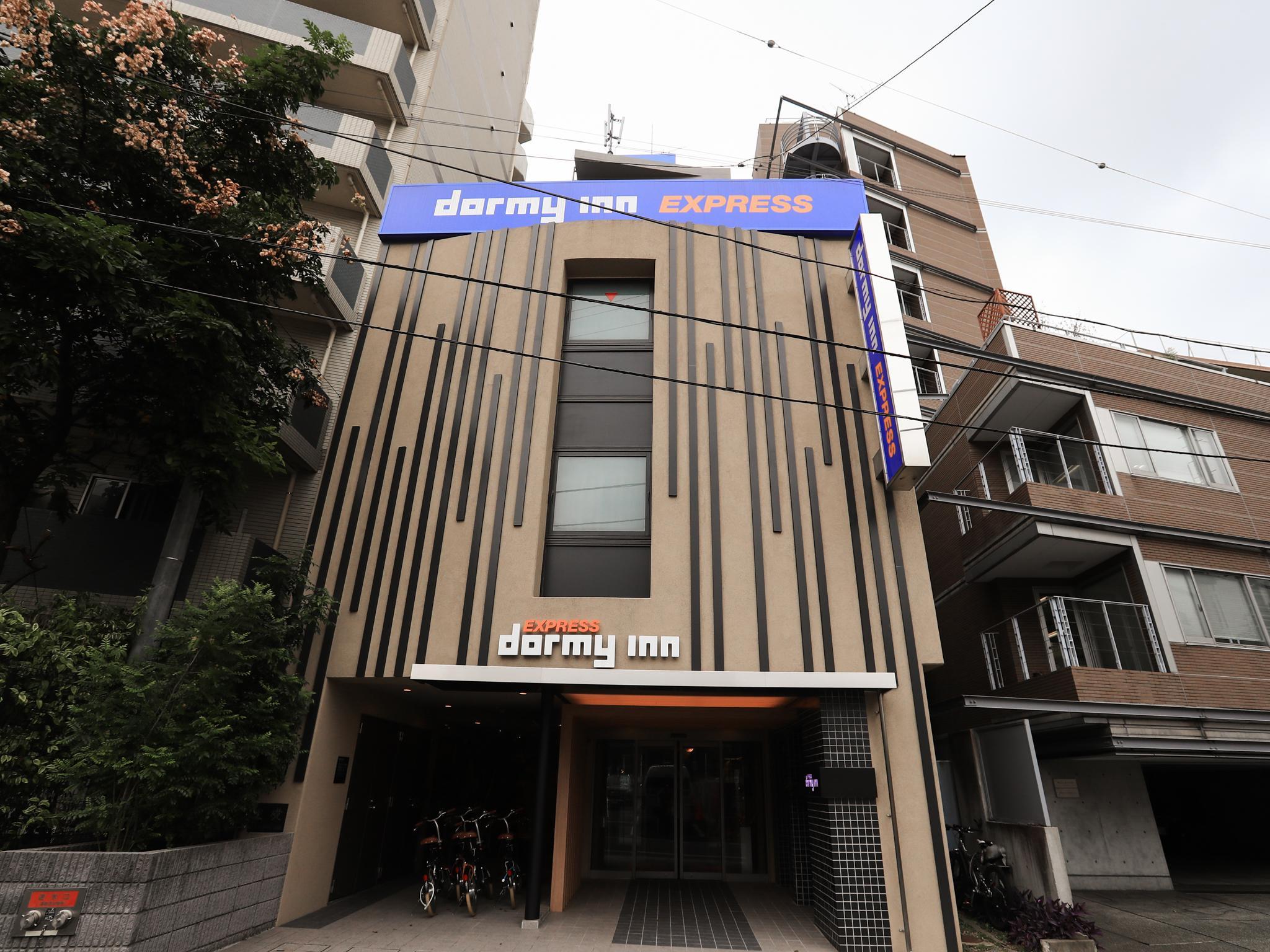 Ngoại cảnh khách sạn