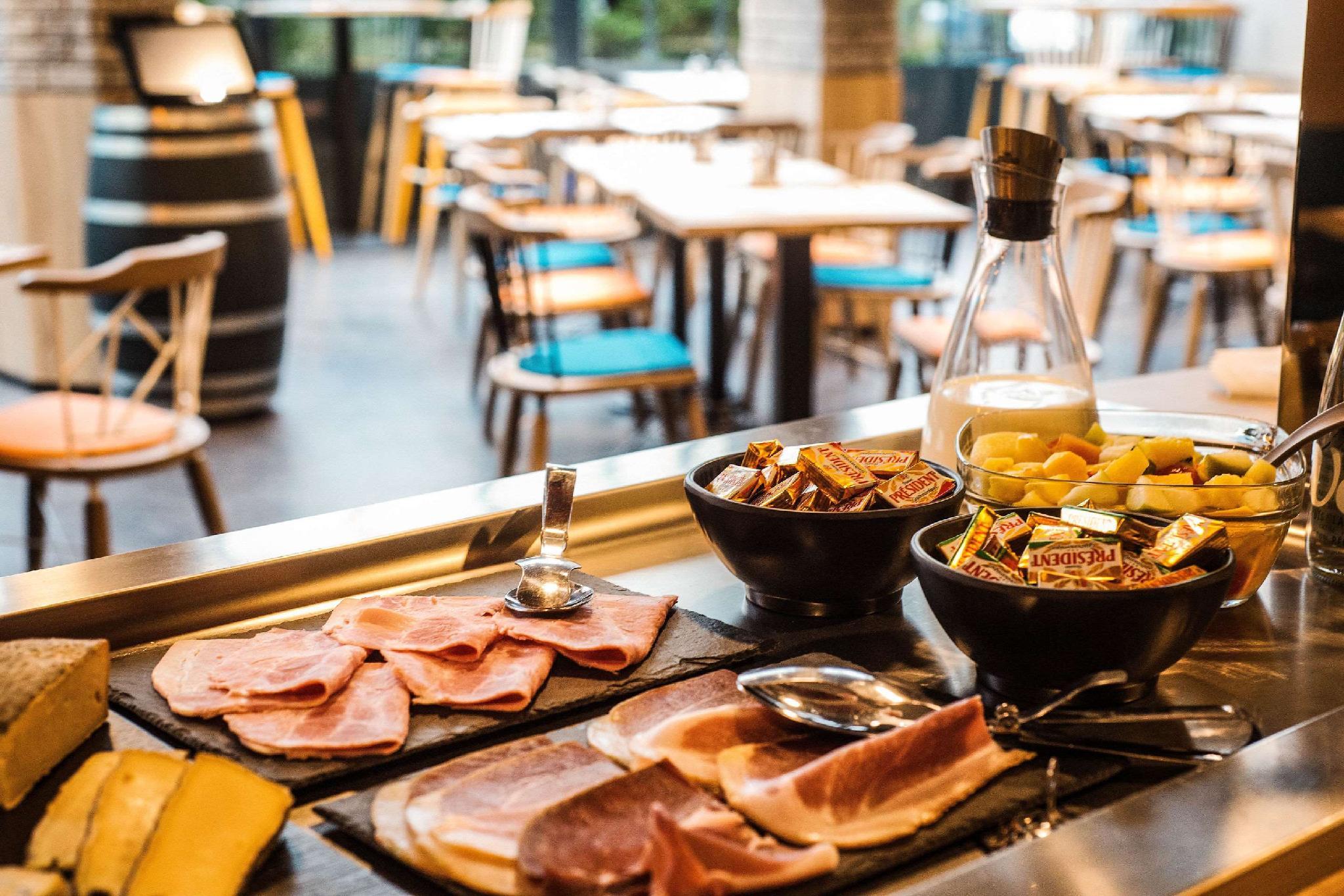 Đồ ăn và thức uống