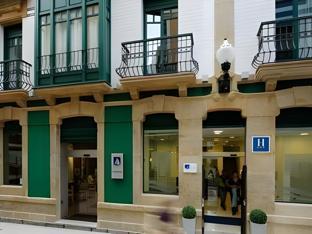 Ngoại cảnh khách sạn