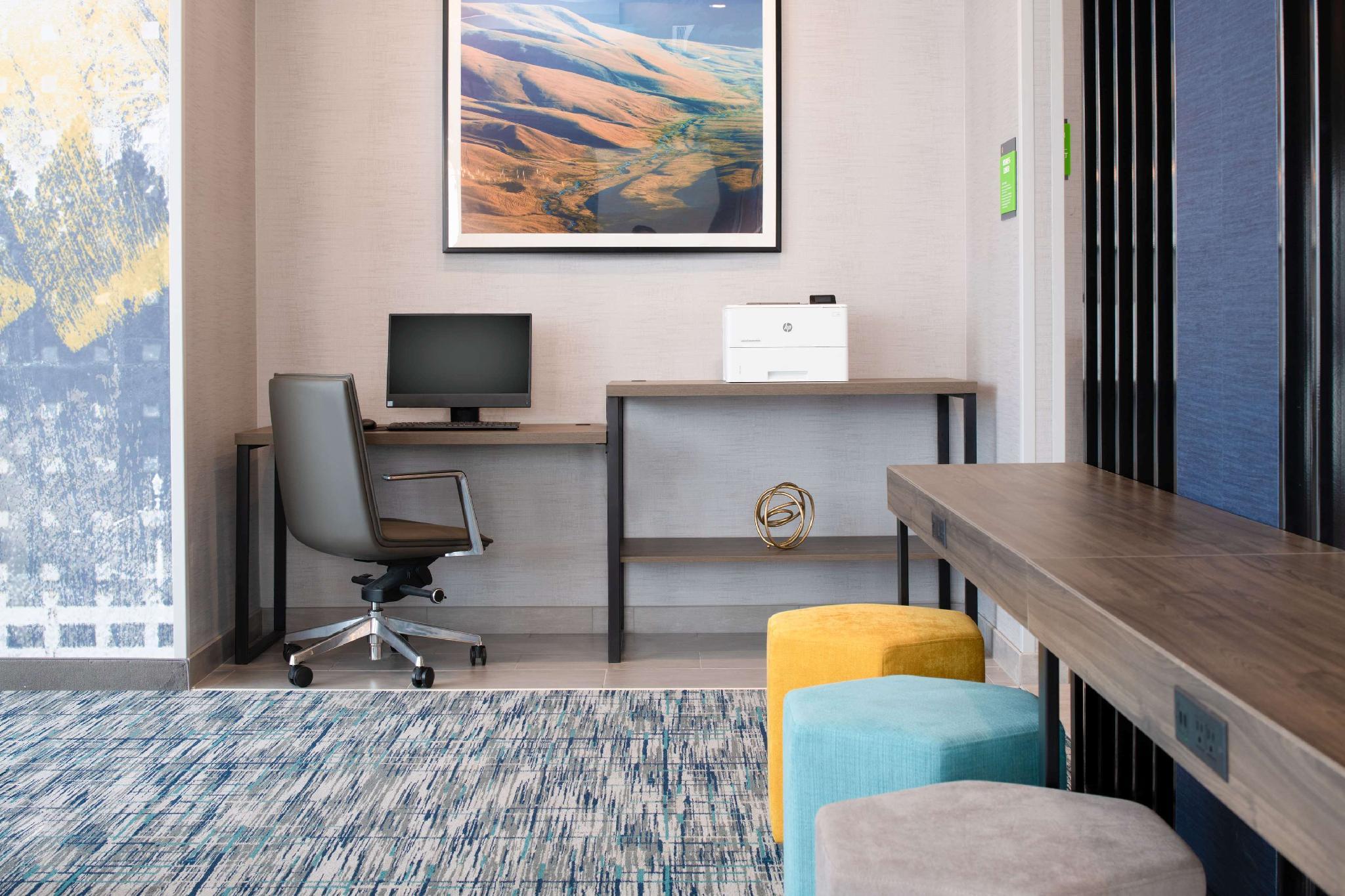 Trung tâm hội nghị