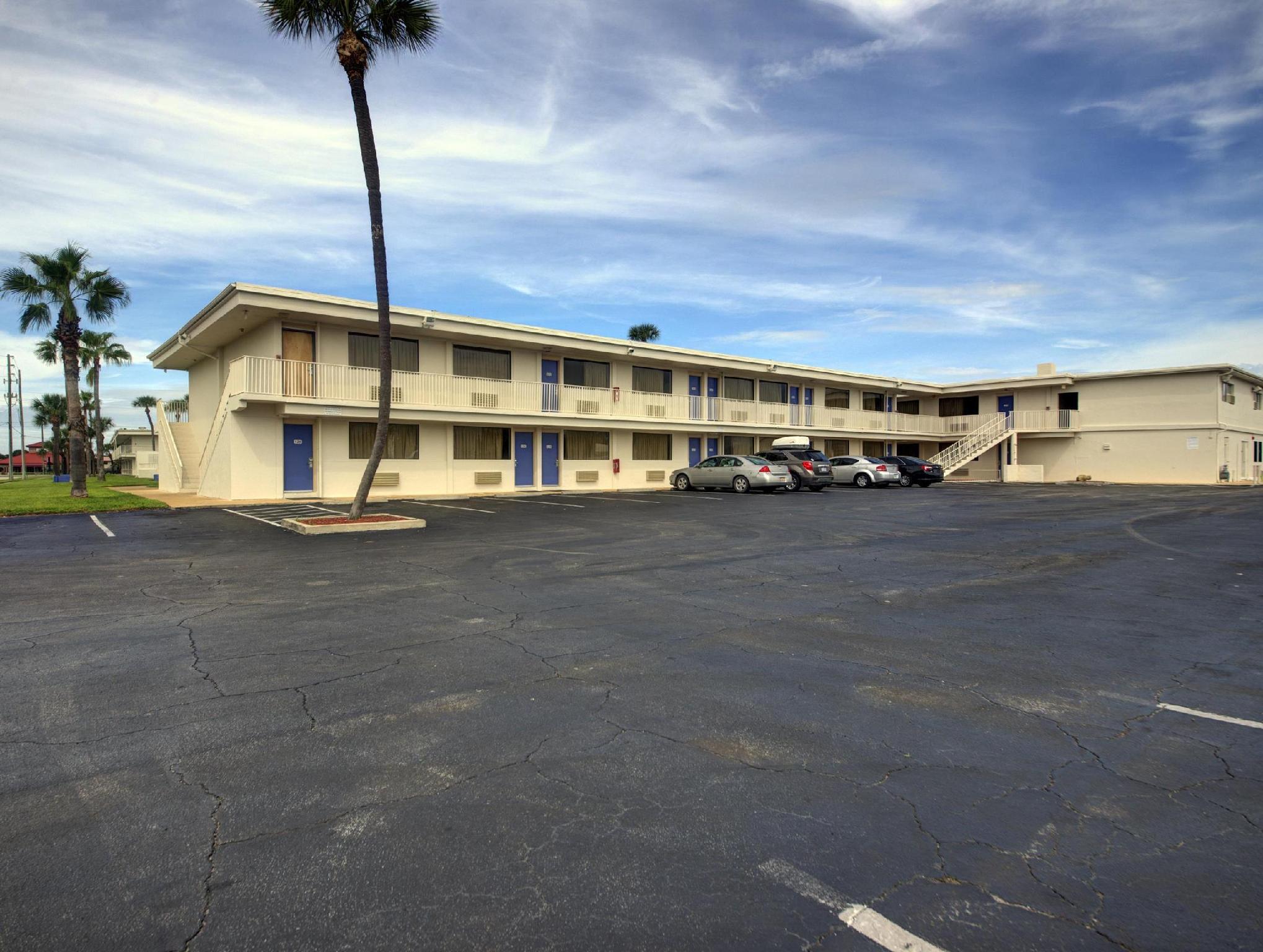 Ngoại cảnh khách sạn