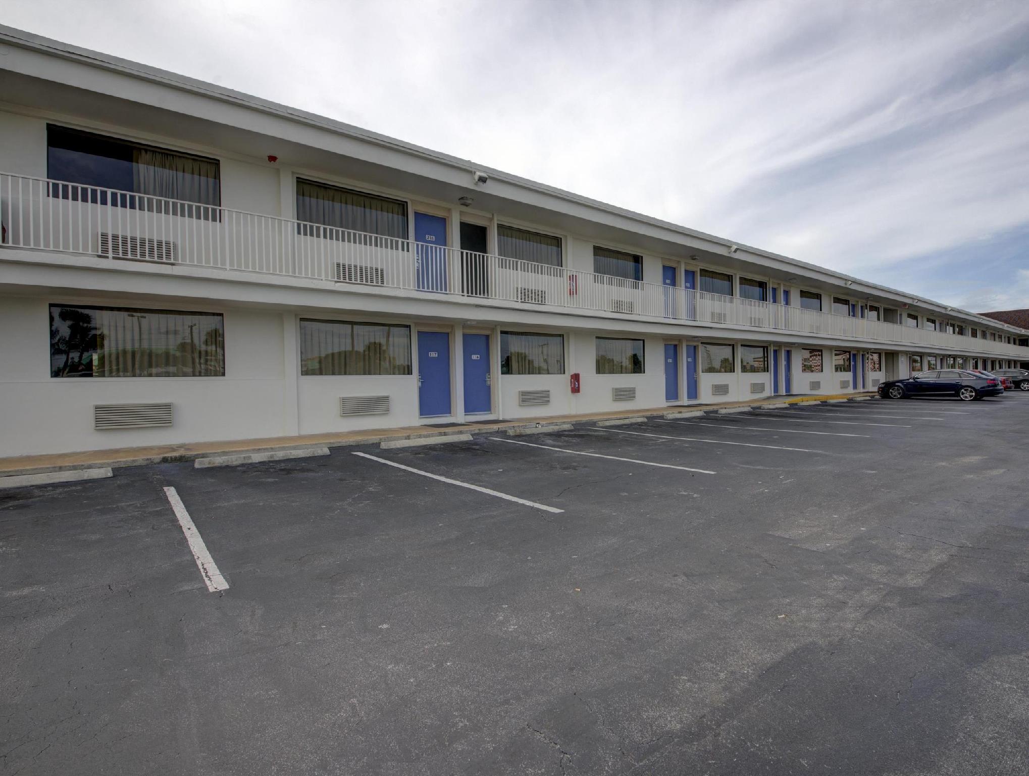 Ngoại cảnh khách sạn