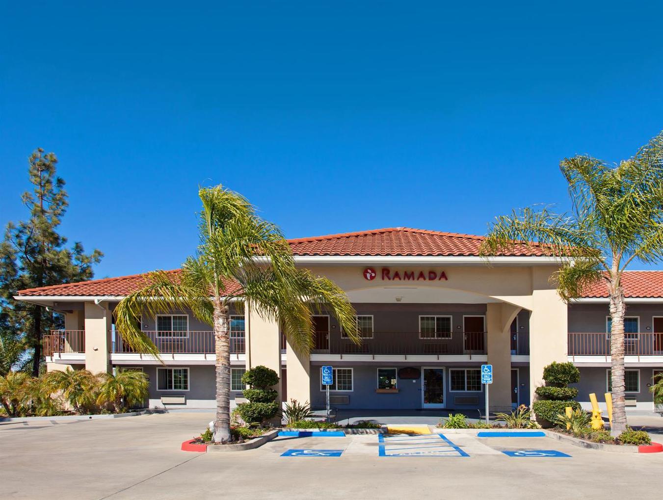 Ngoại cảnh khách sạn