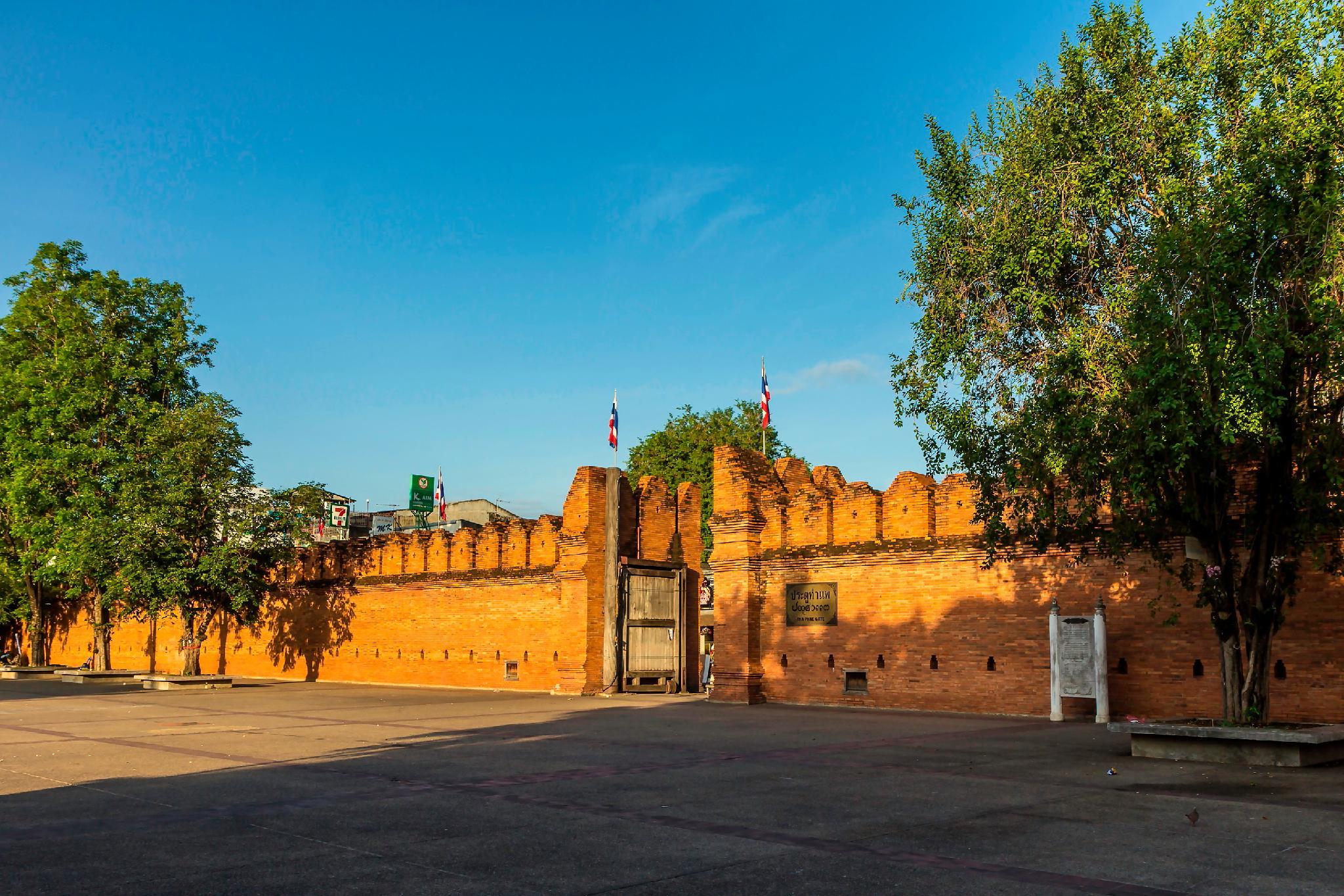 Nơi tham quan gần đây