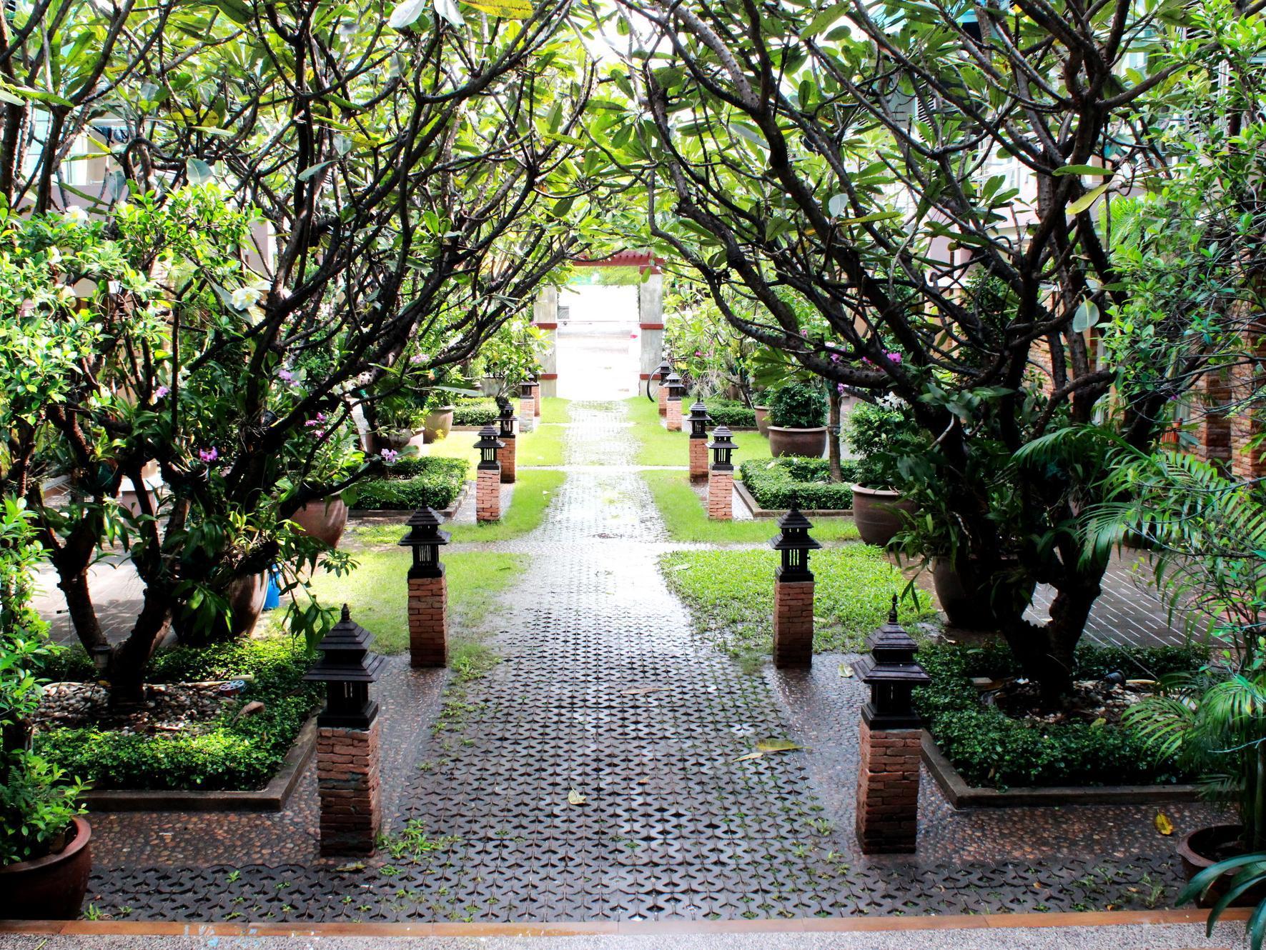 Ngoại cảnh khách sạn