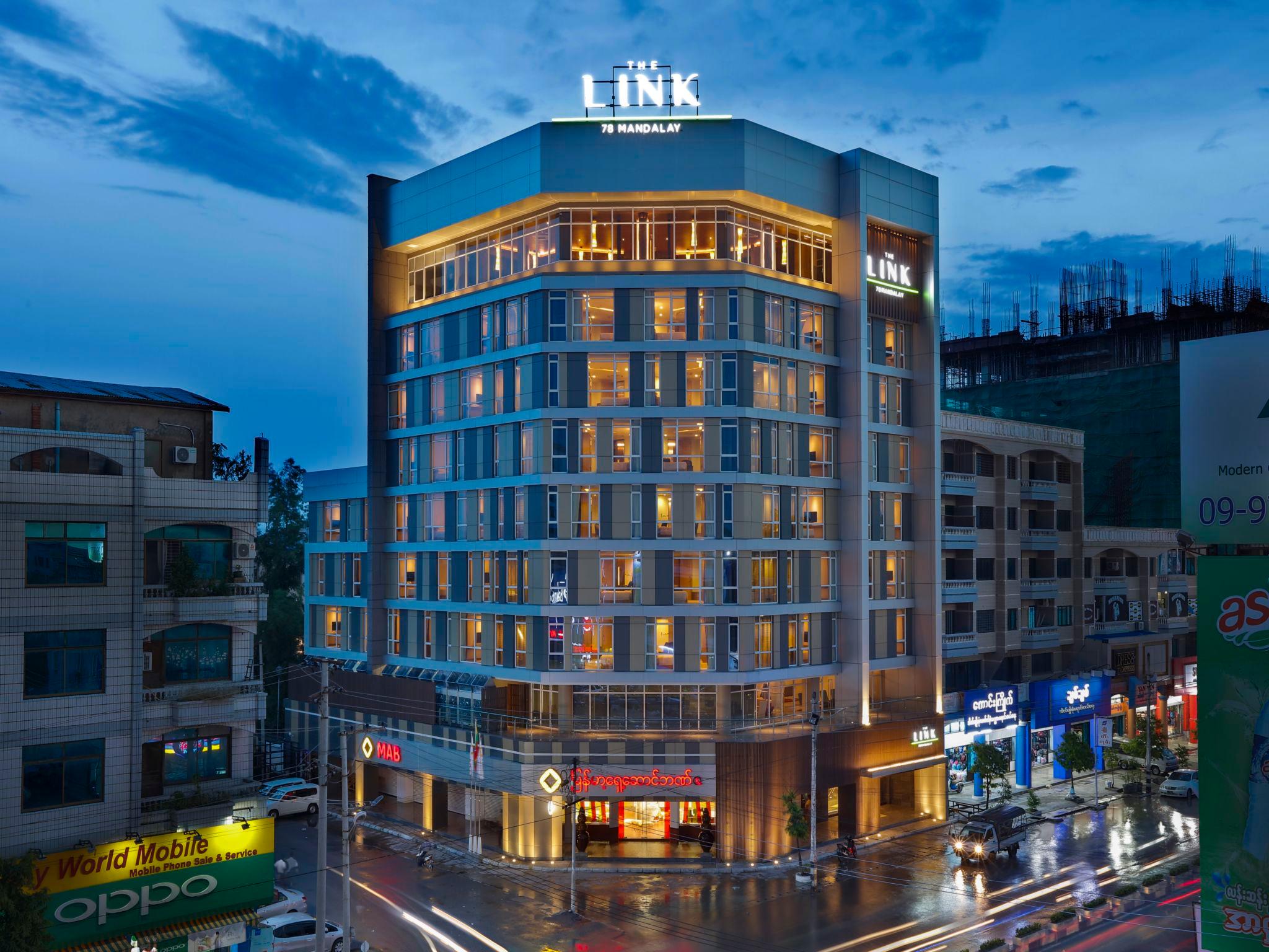 Ngoại cảnh khách sạn