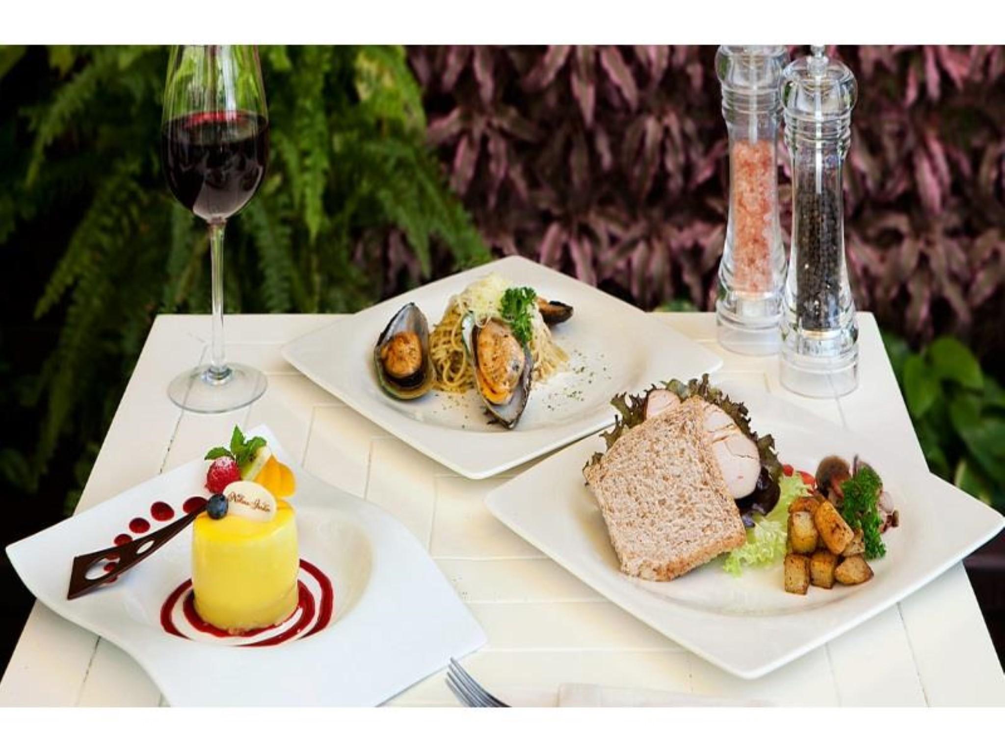 Đồ ăn và thức uống