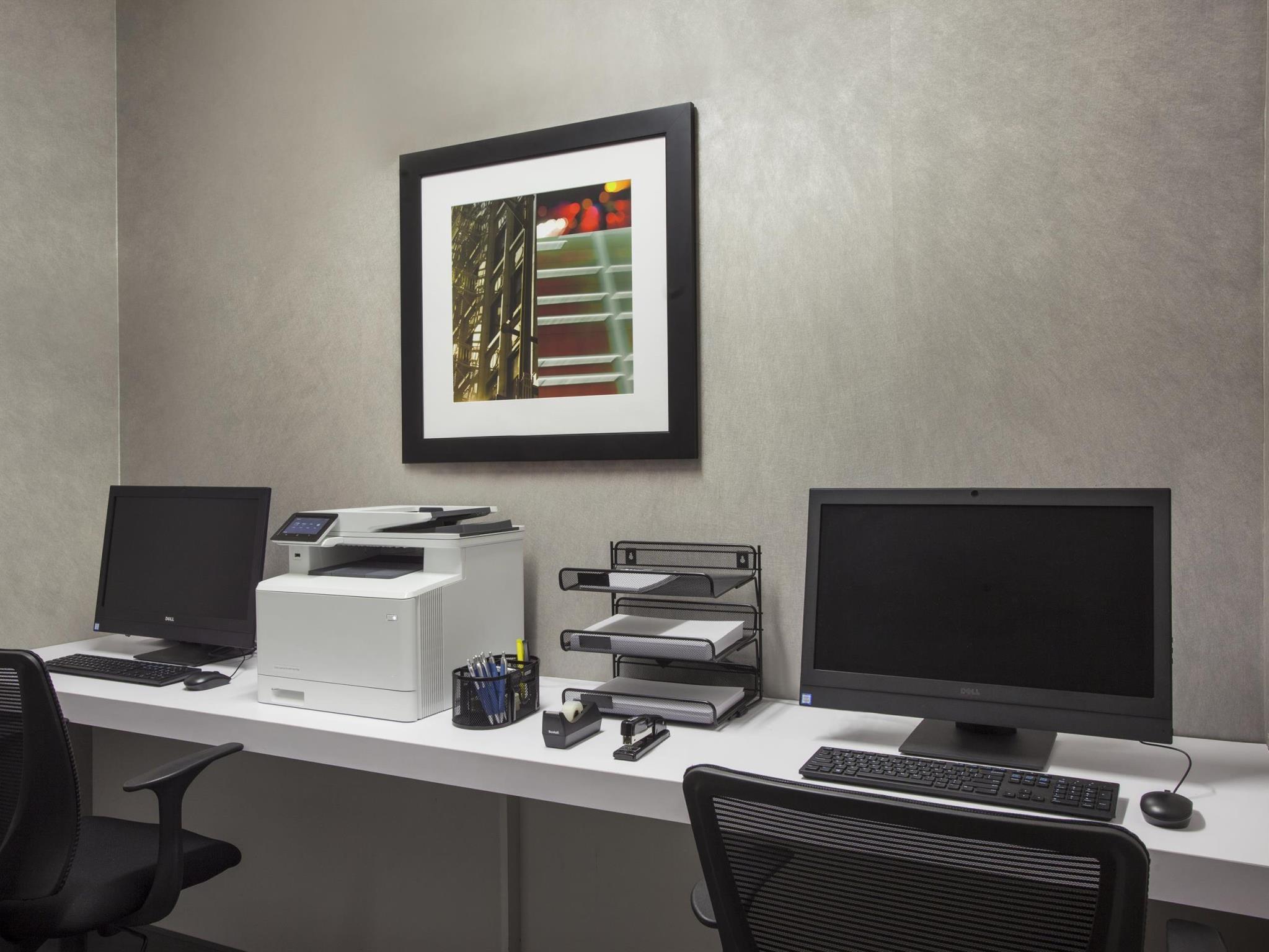 Trung tâm hội nghị