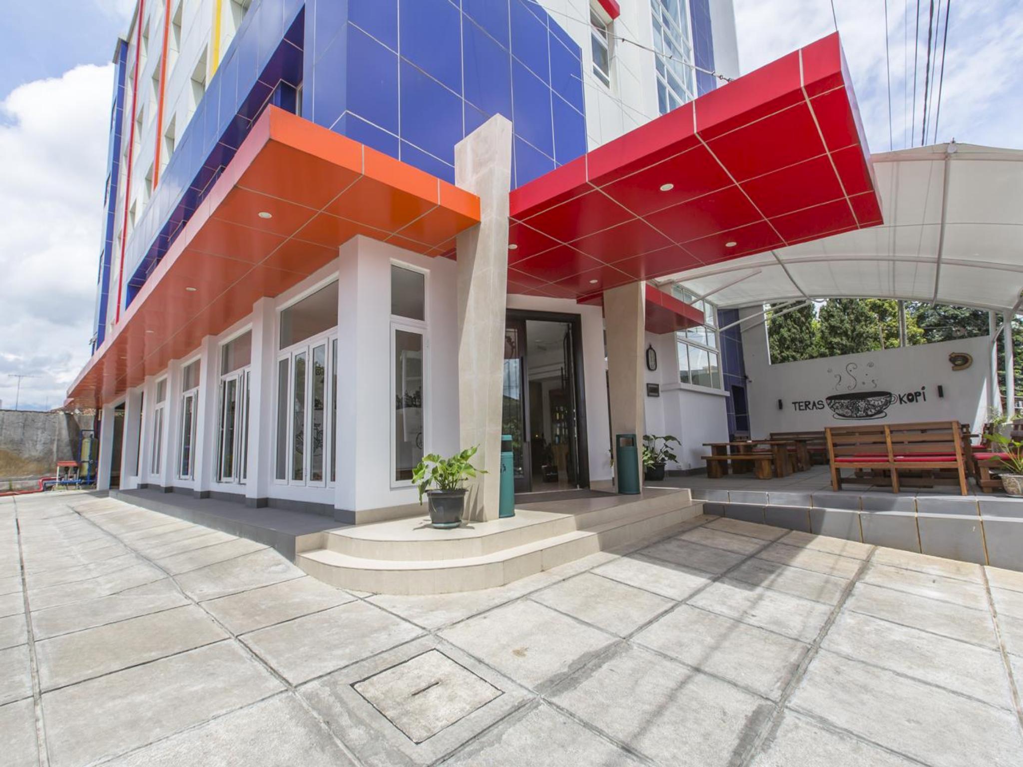 Ngoại cảnh khách sạn