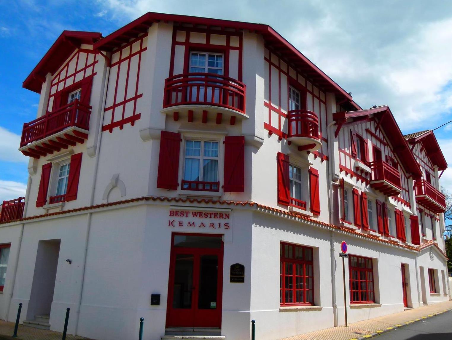 Ngoại cảnh khách sạn