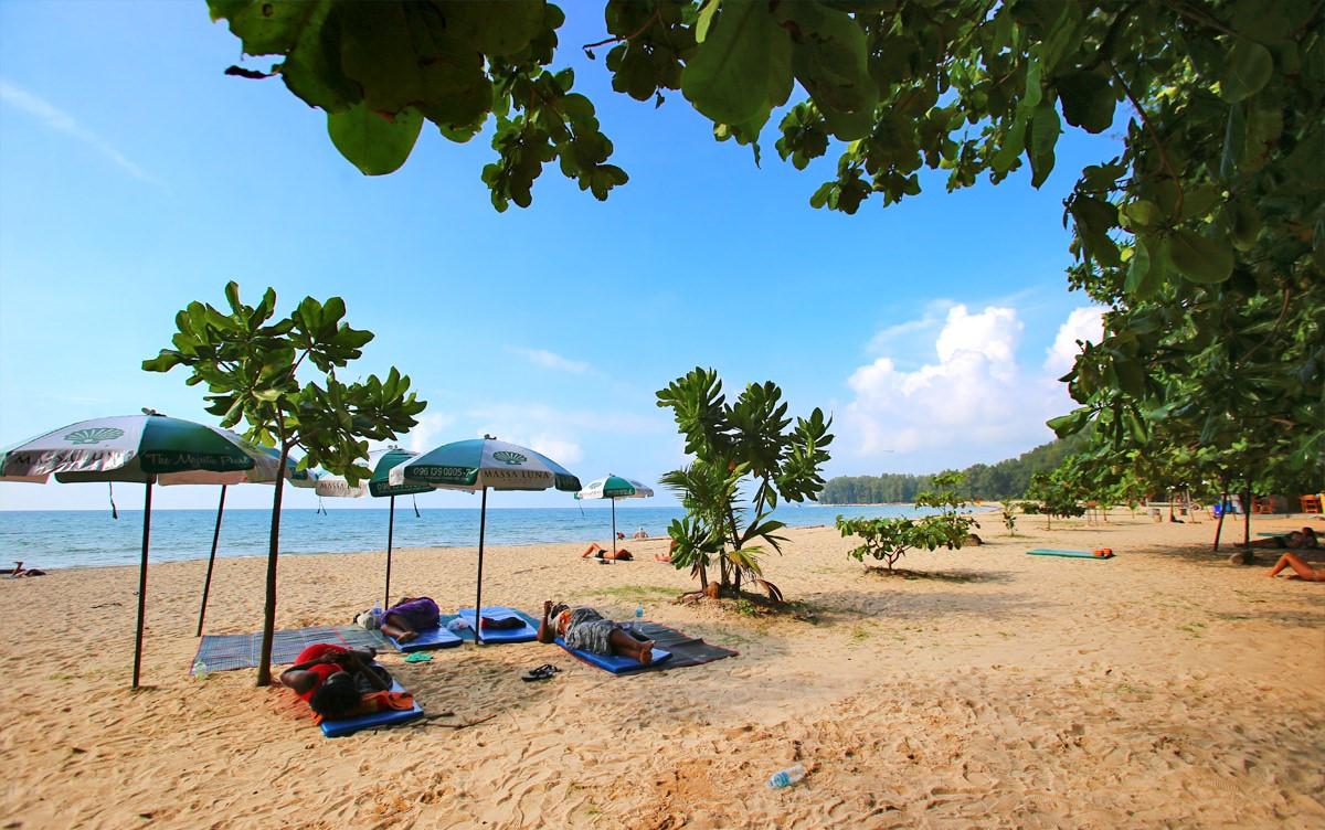 Khu vực xung quanh