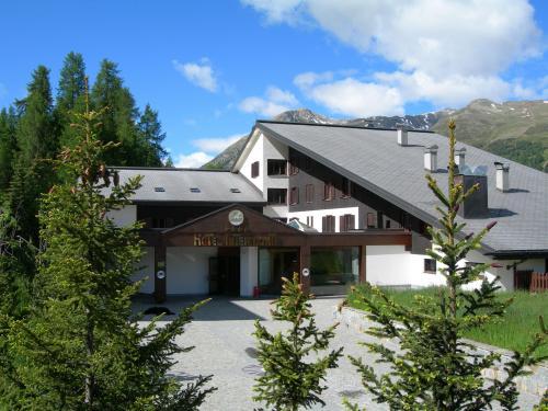 Ngoại cảnh khách sạn