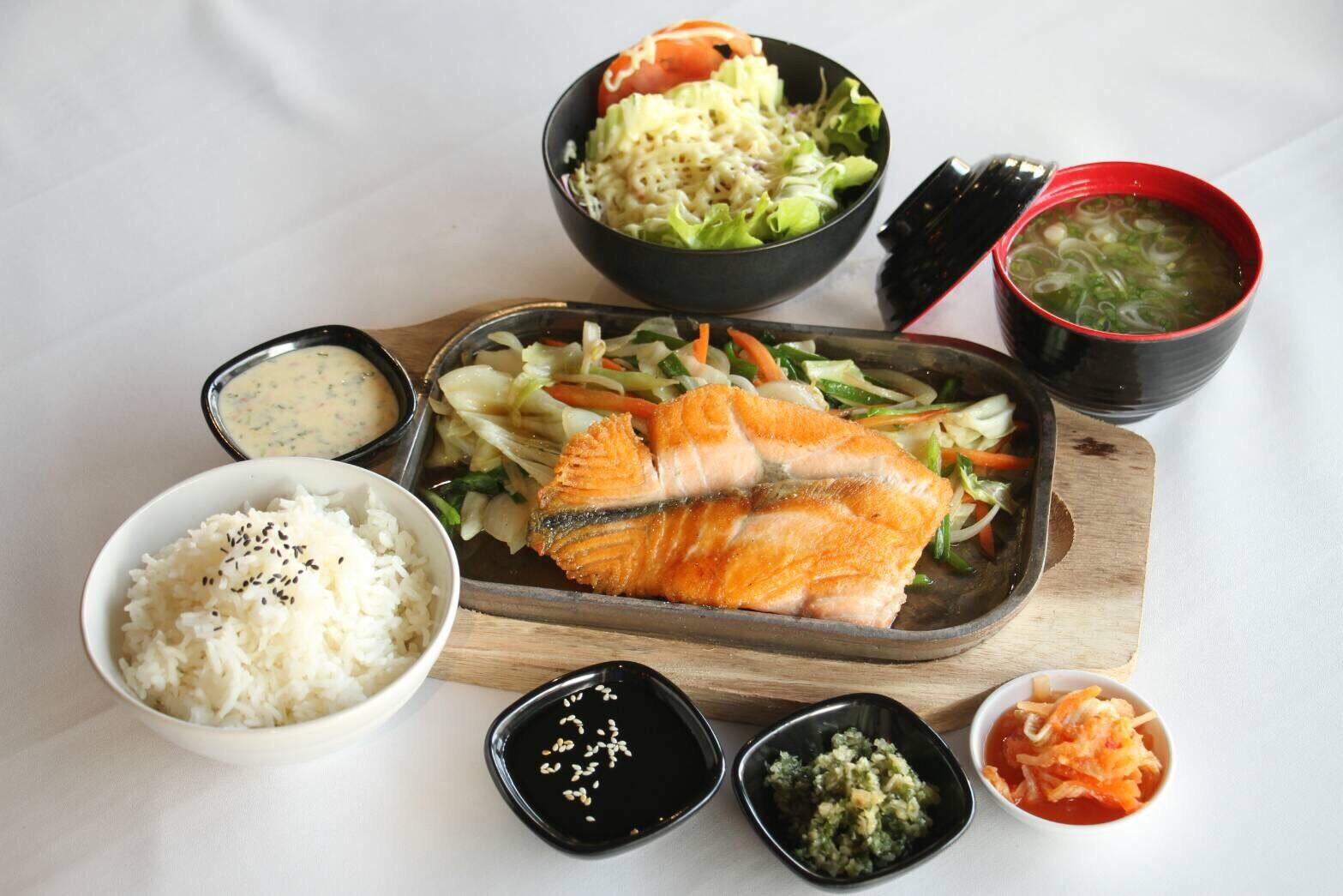 Đồ ăn và thức uống