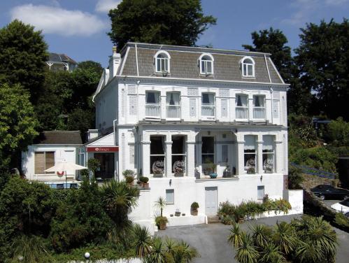 Ngoại cảnh khách sạn