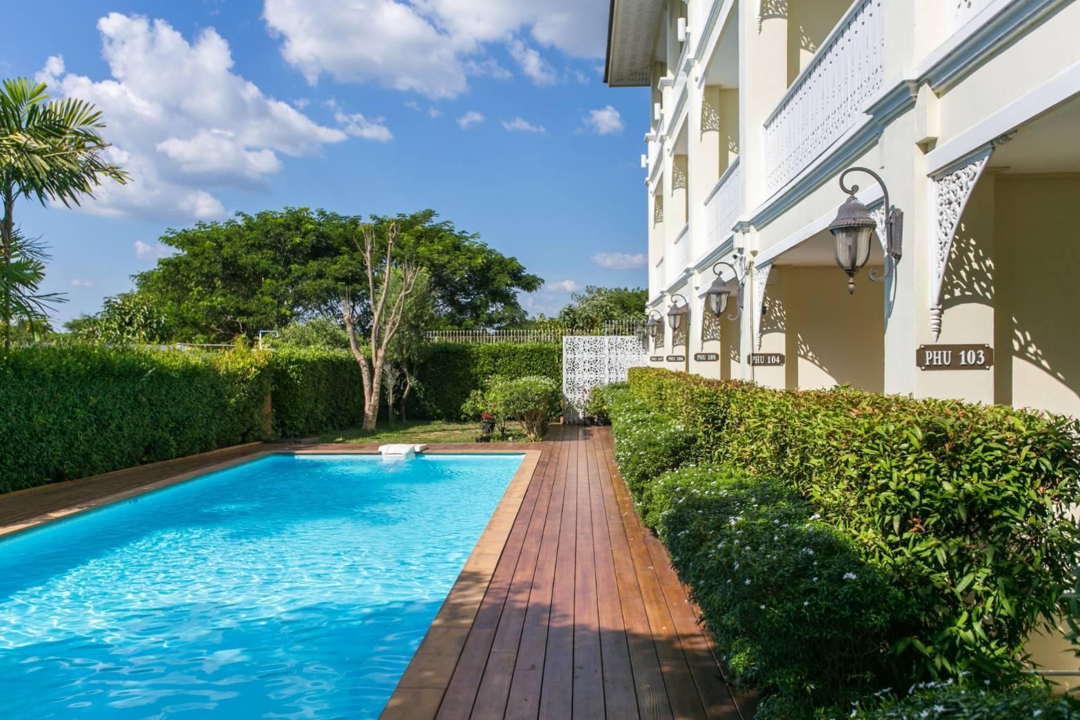 Ngoại cảnh khách sạn