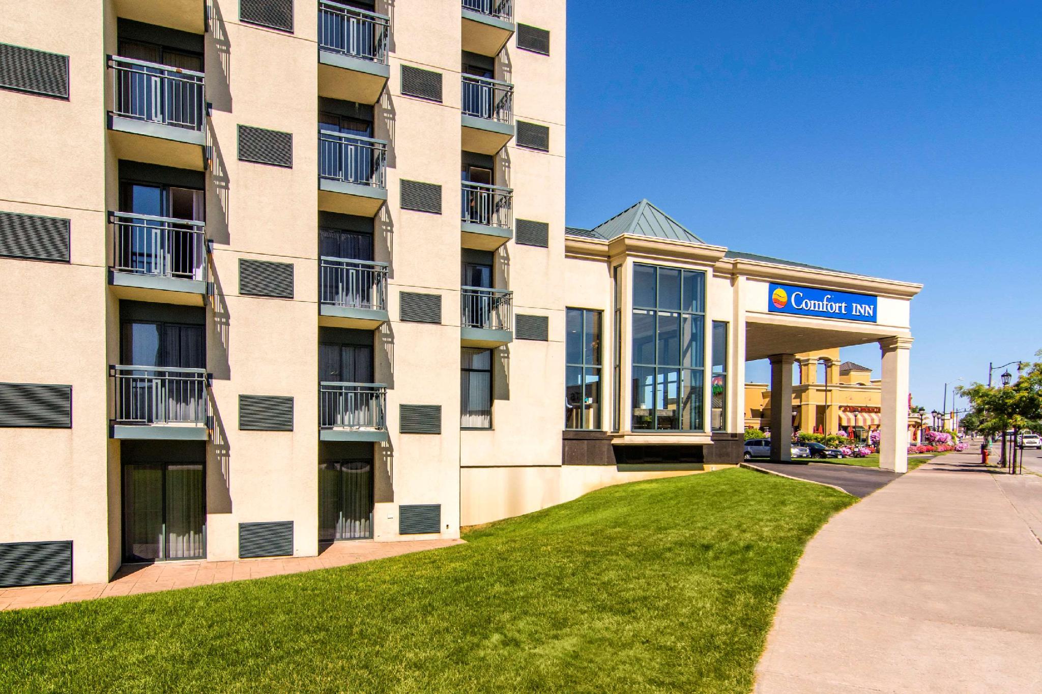 Ngoại cảnh khách sạn