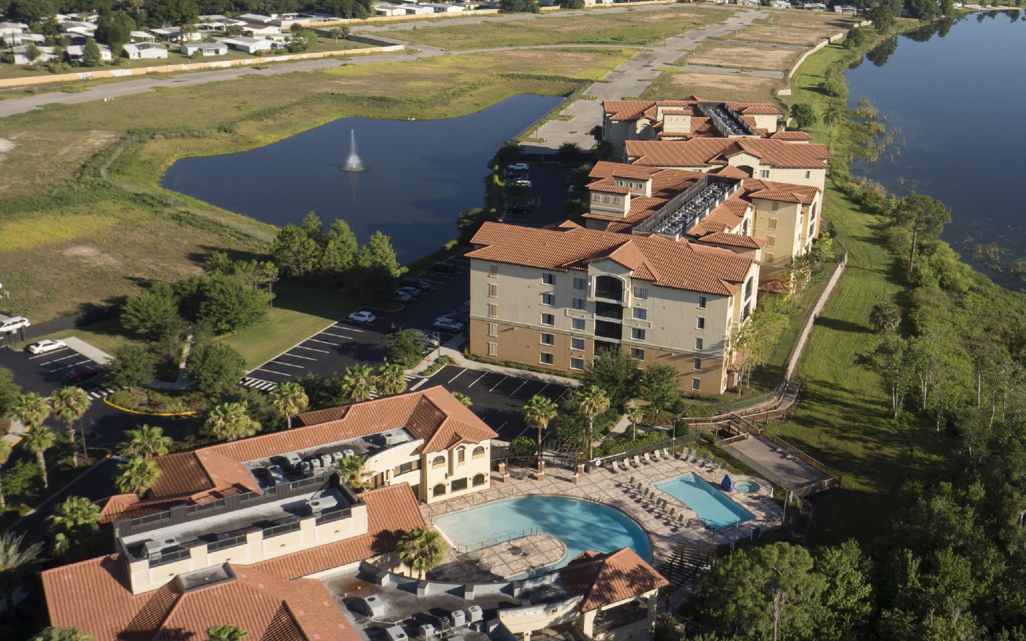 Ngoại cảnh khách sạn