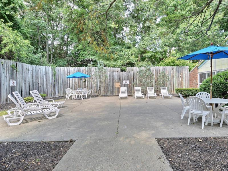 Khu vực xung quanh