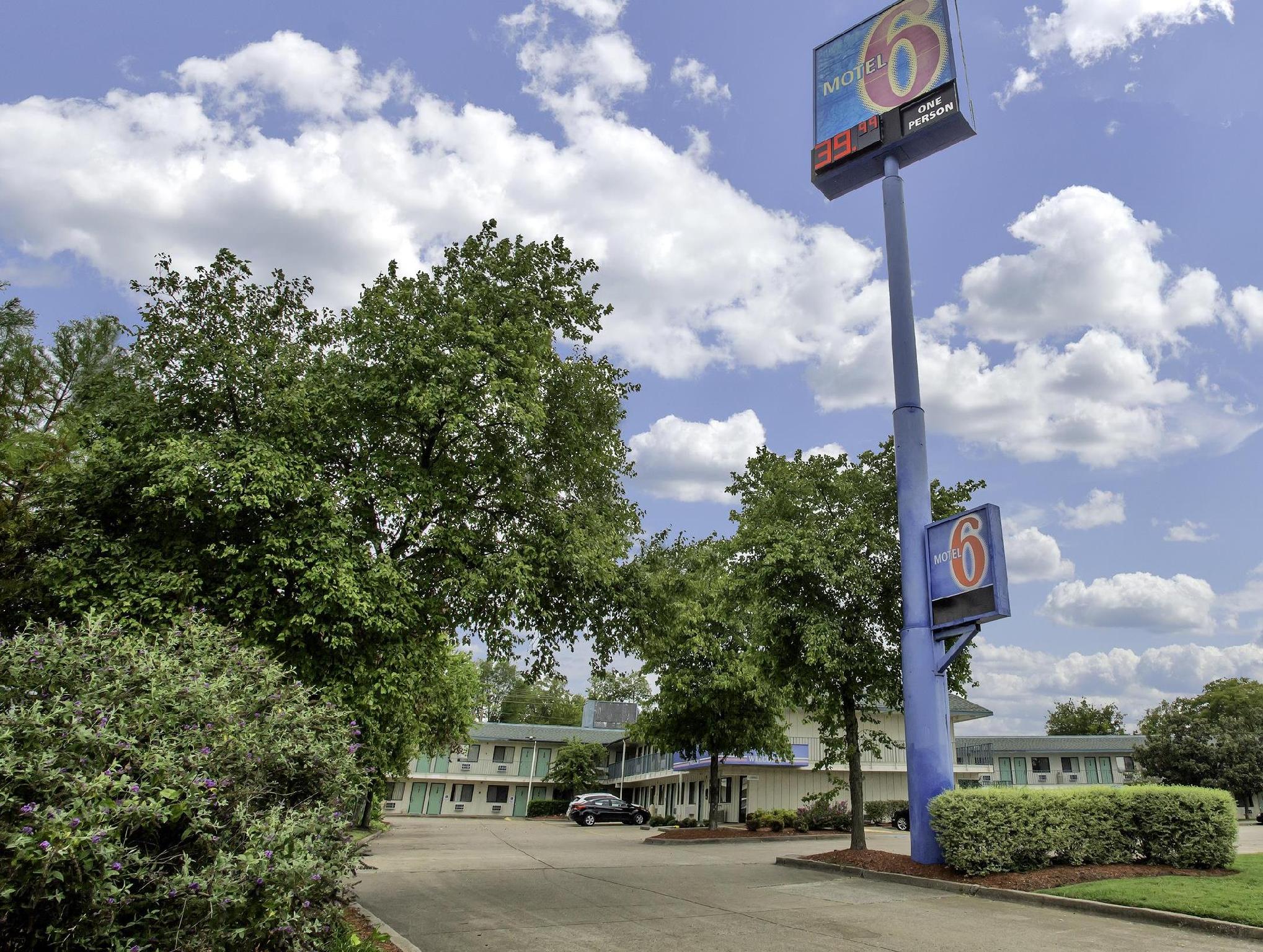 Khu vực xung quanh