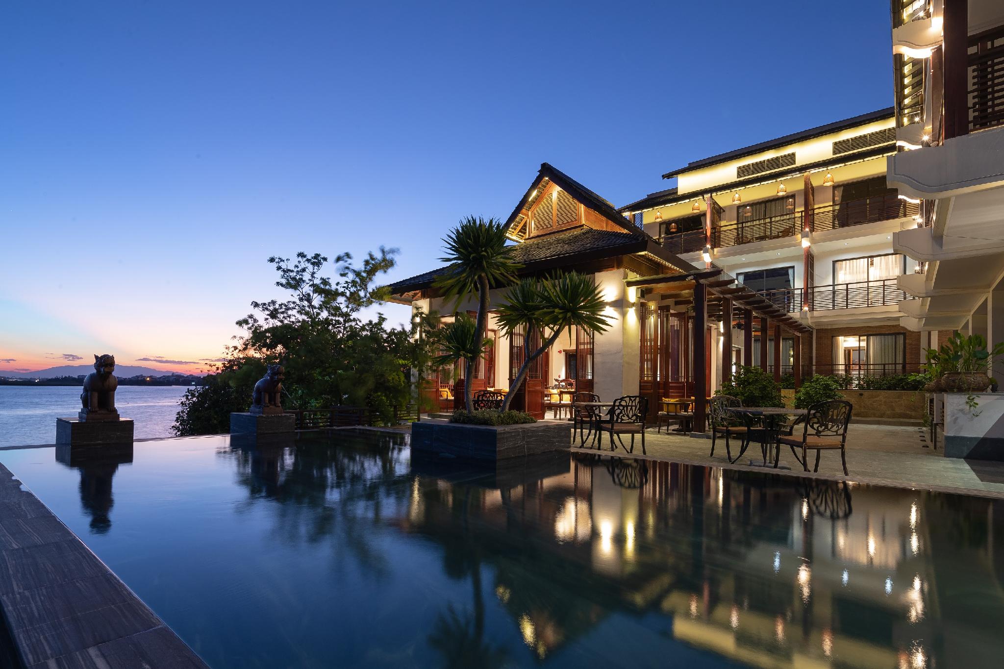 Ngoại cảnh khách sạn