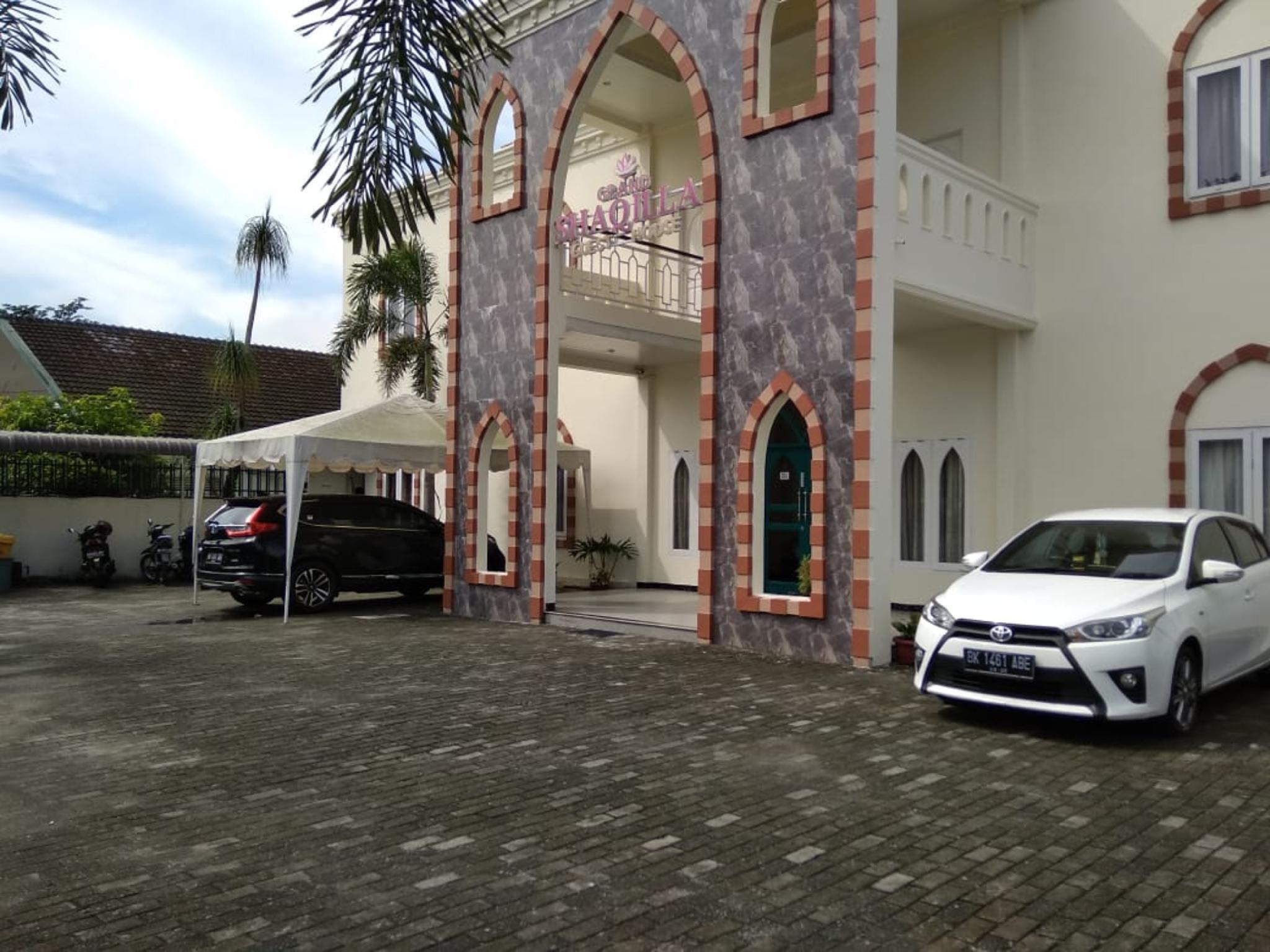 Ngoại cảnh khách sạn