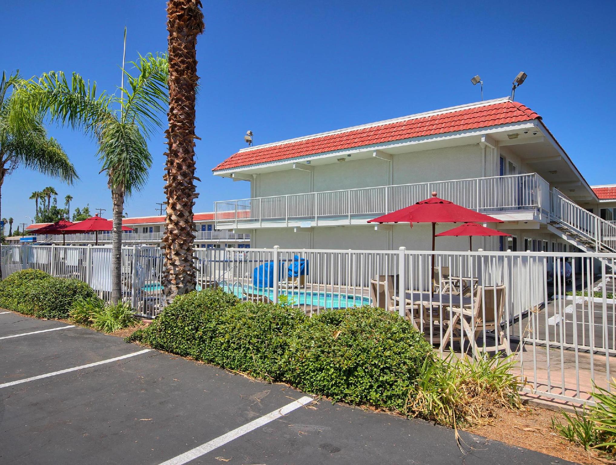 Ngoại cảnh khách sạn