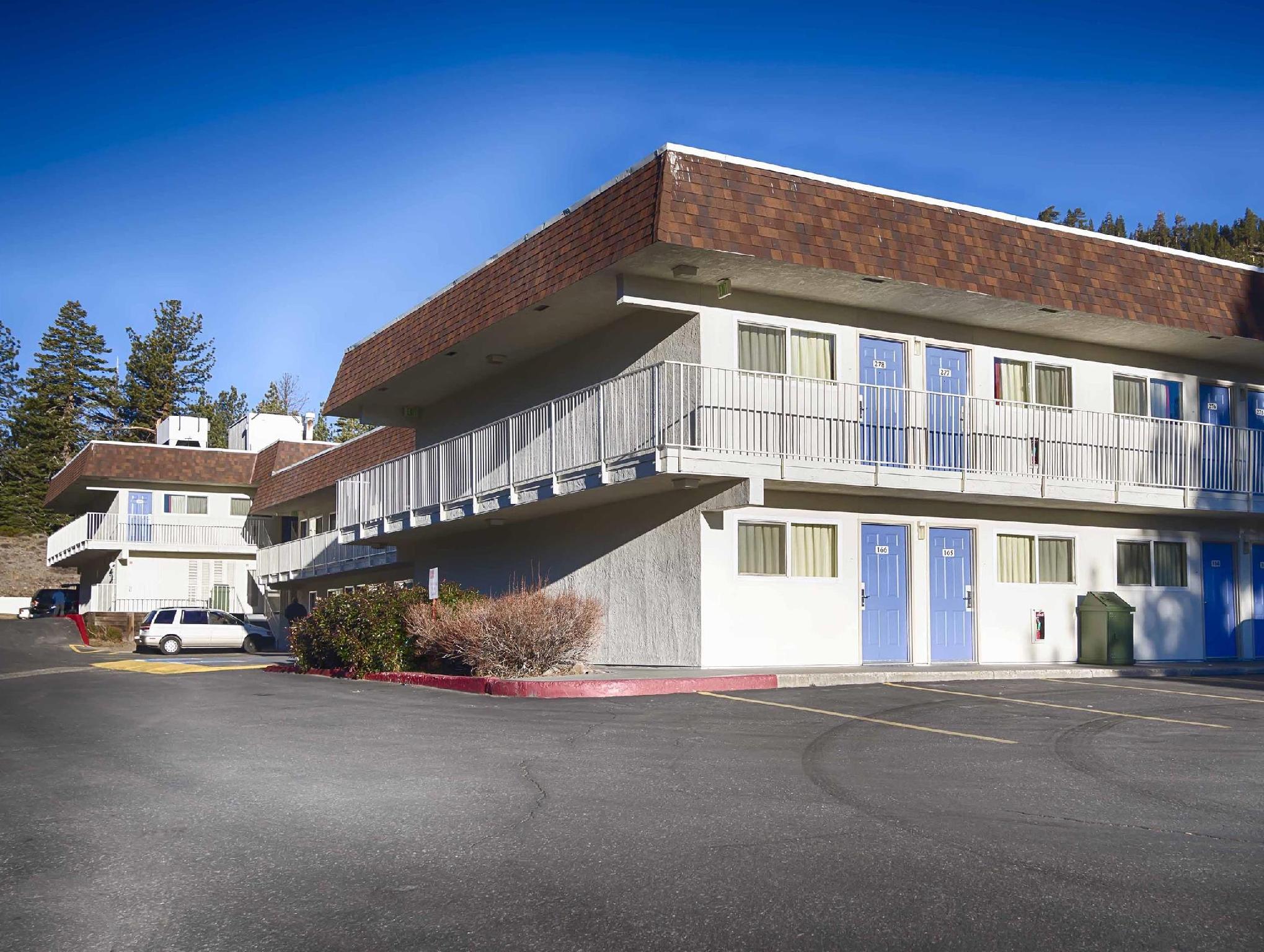 Ngoại cảnh khách sạn