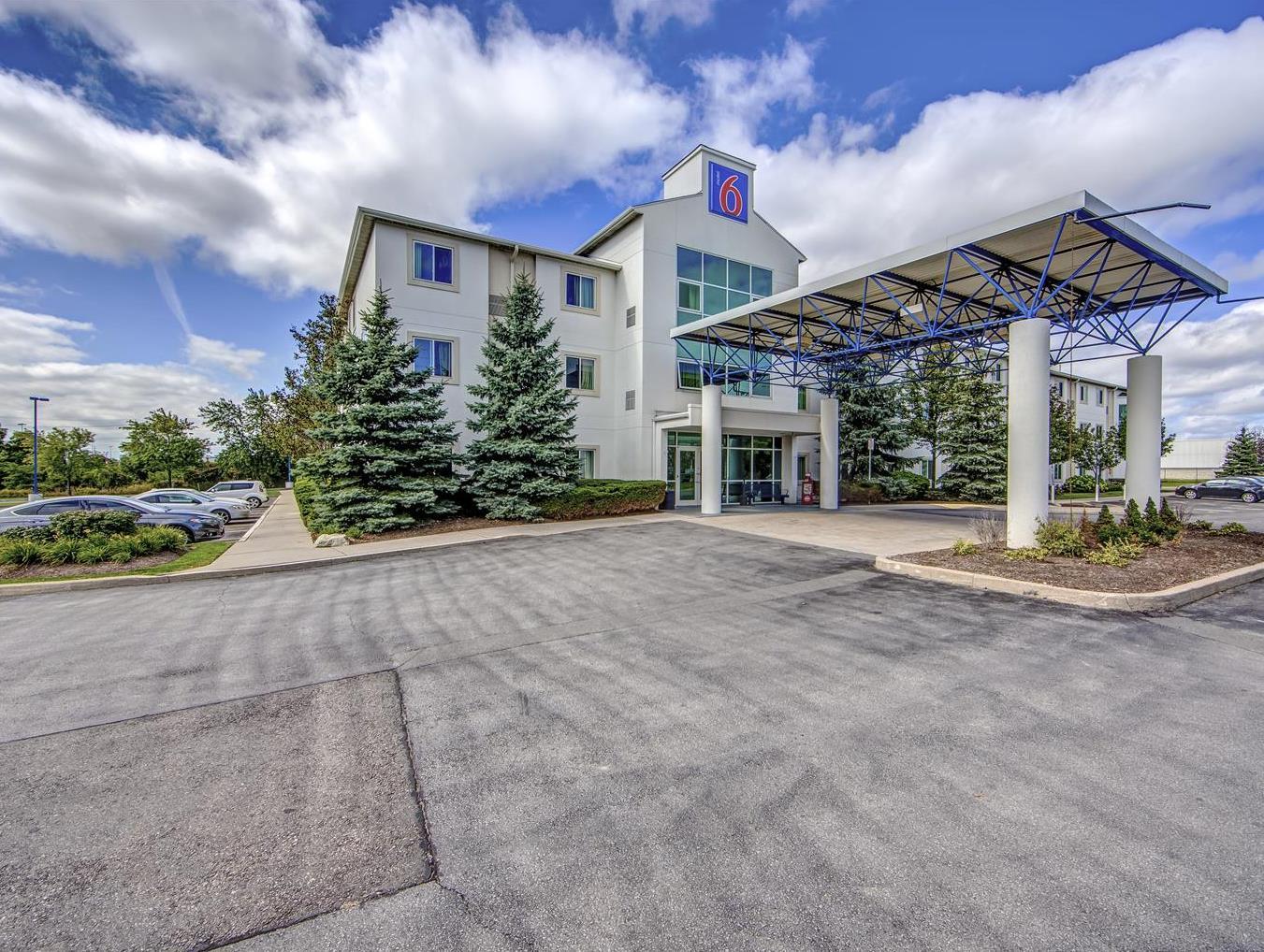 Ngoại cảnh khách sạn