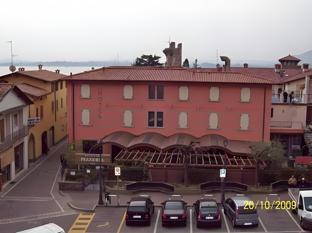 Ngoại cảnh khách sạn