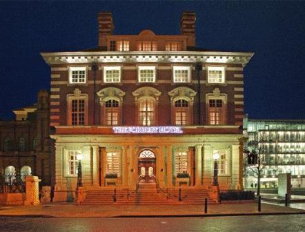 Ngoại cảnh khách sạn