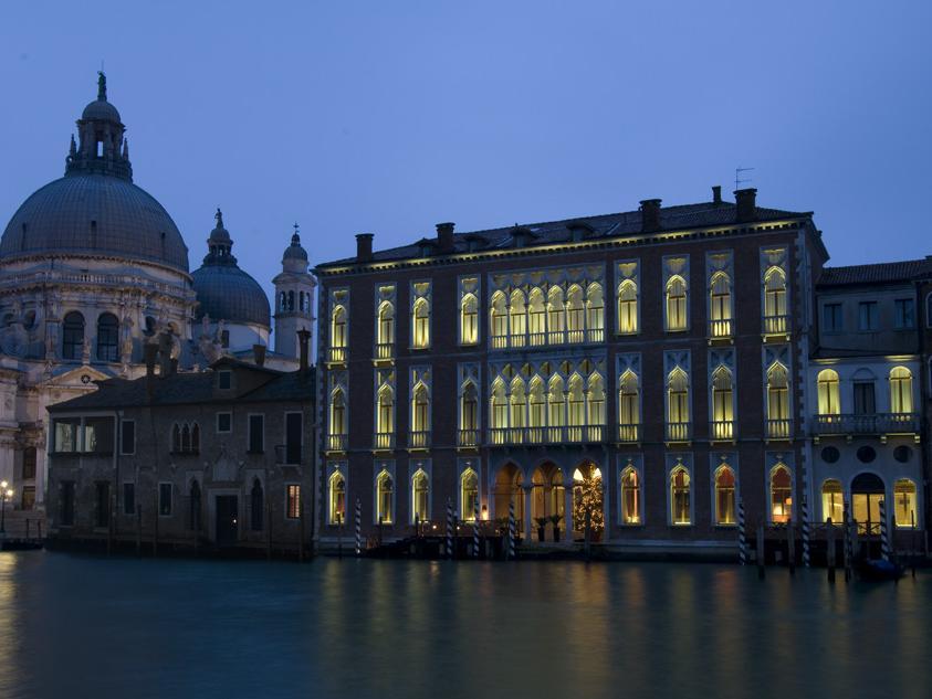 Ngoại cảnh khách sạn