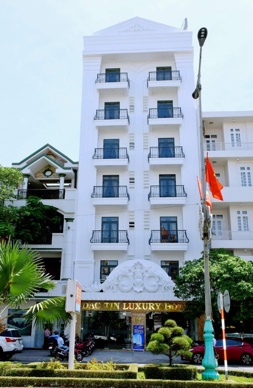 Ngoại cảnh khách sạn