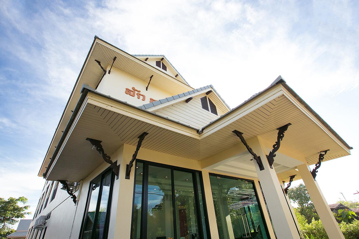 Ngoại cảnh khách sạn