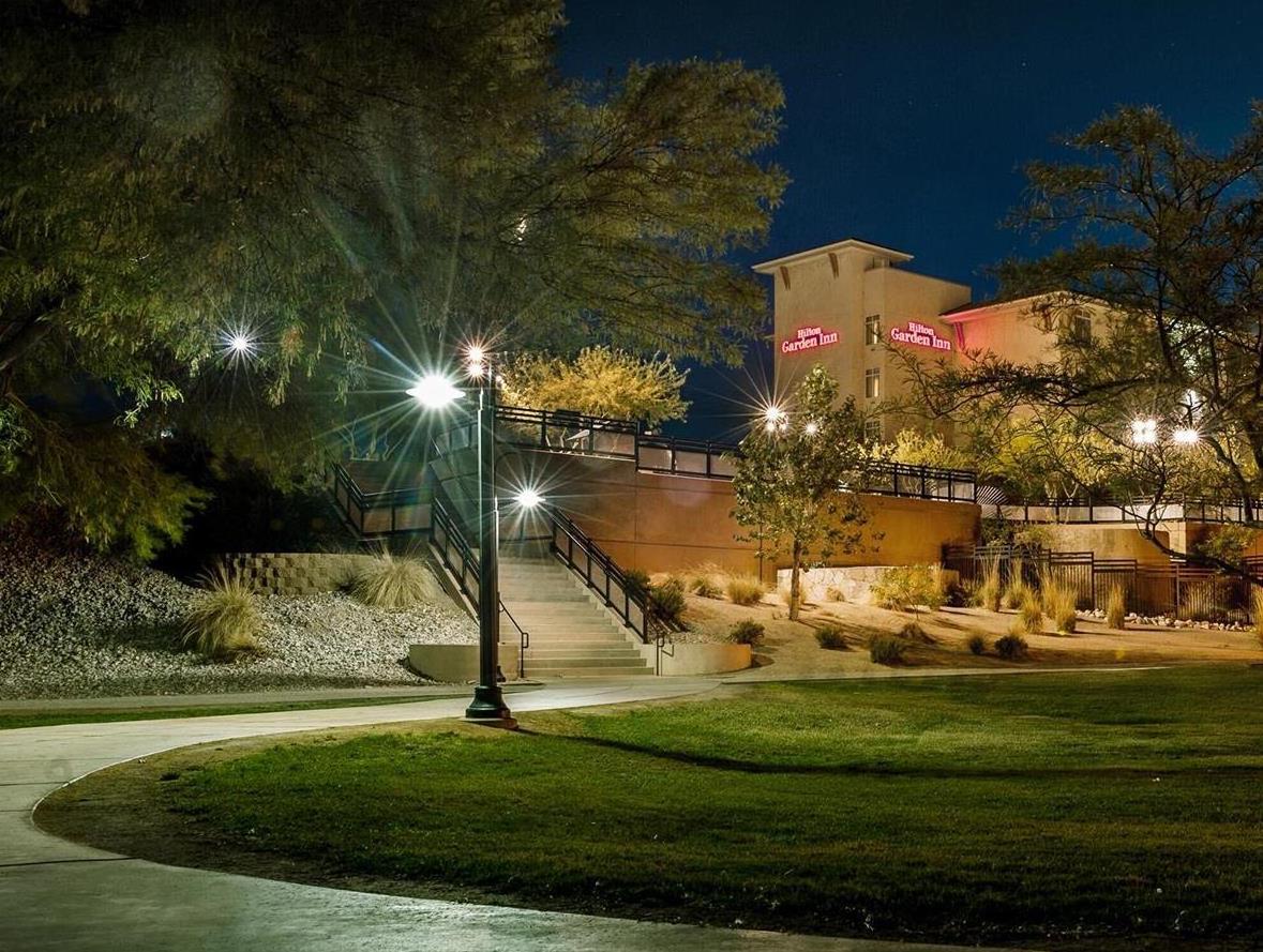 Ngoại cảnh khách sạn