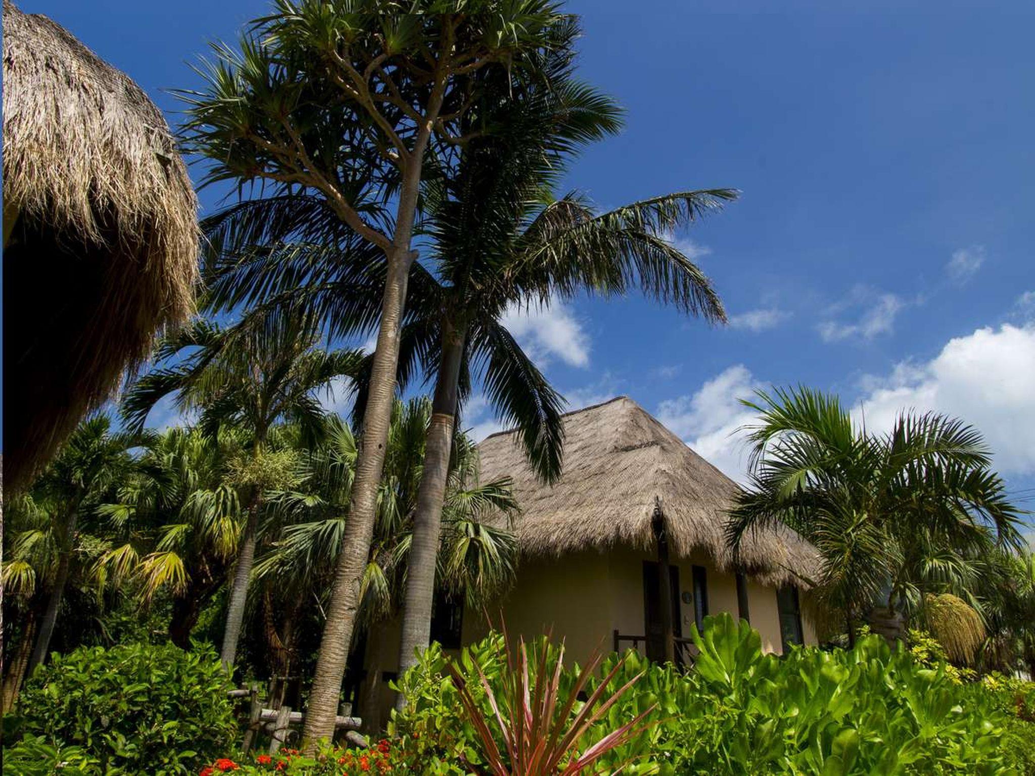 Ngoại cảnh khách sạn