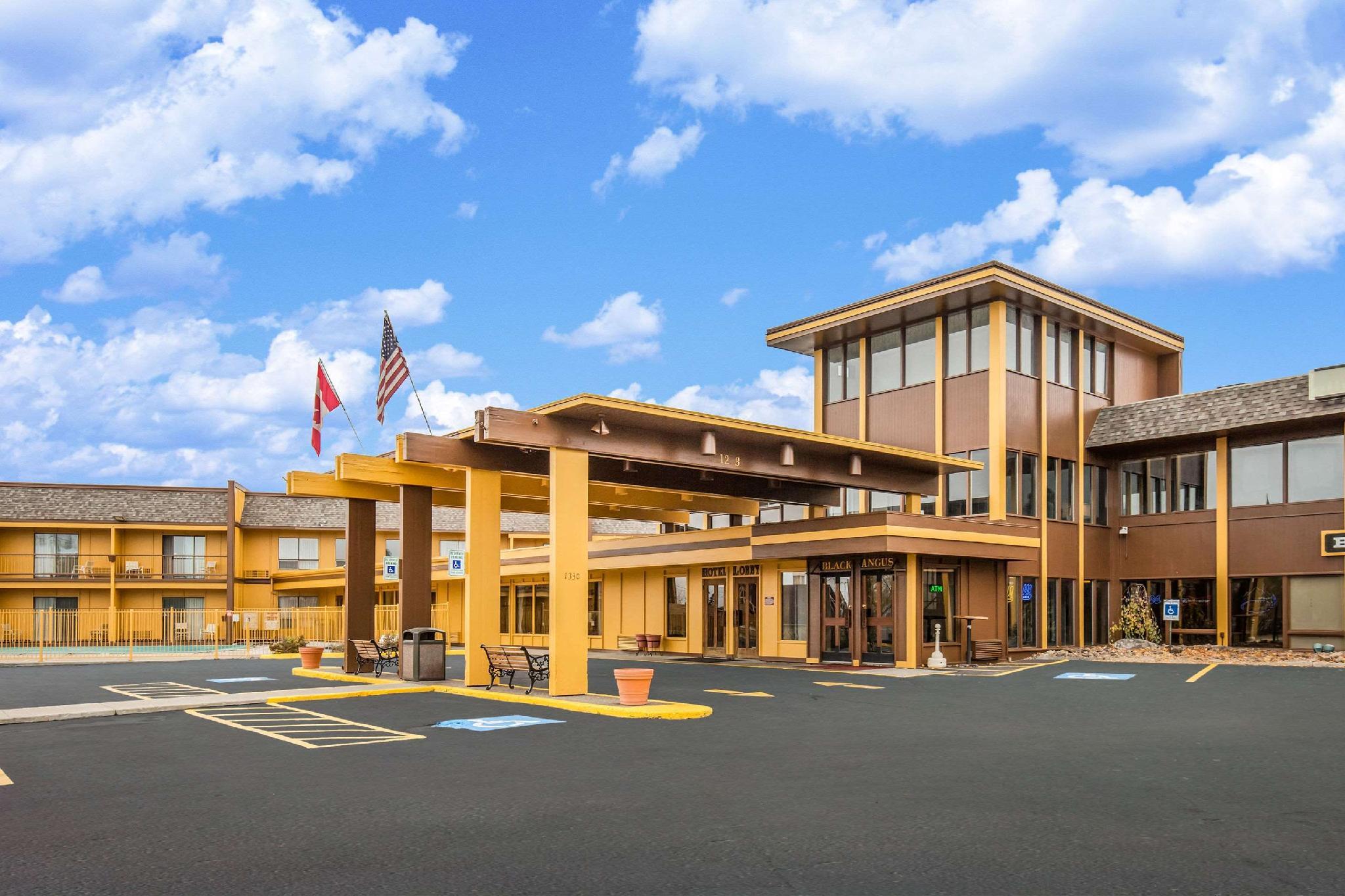 Ngoại cảnh khách sạn