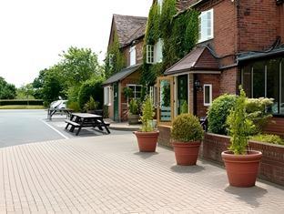 Ngoại cảnh khách sạn