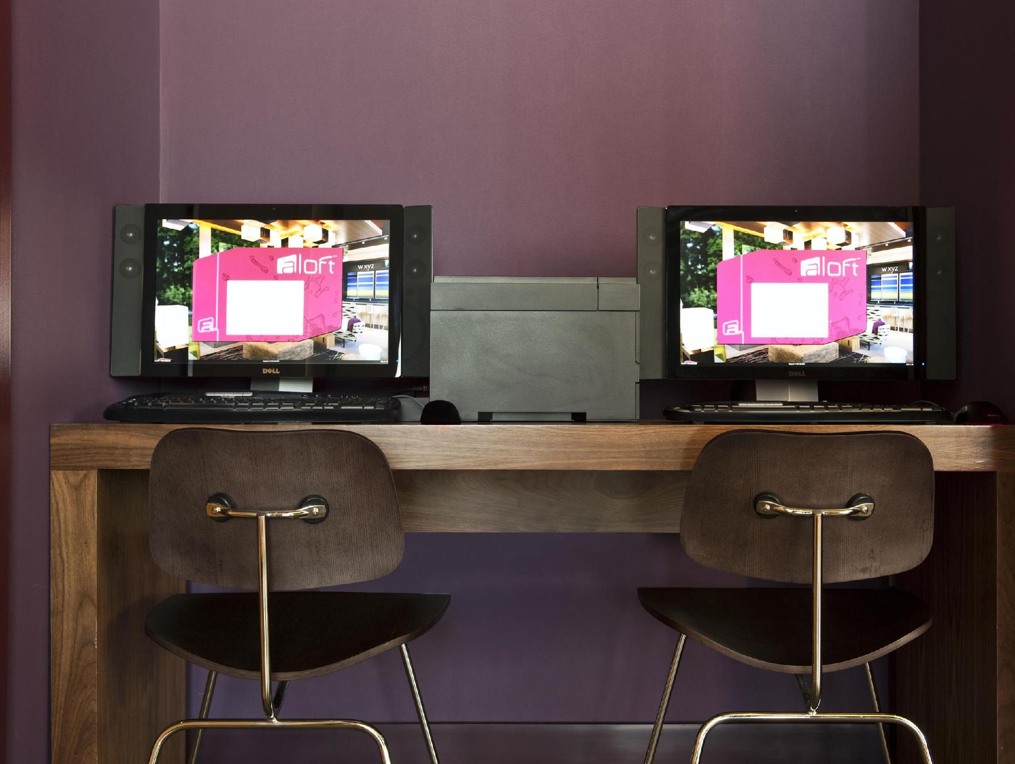 Trung tâm hội nghị