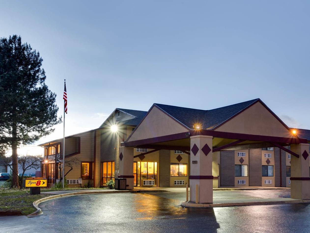 Ngoại cảnh khách sạn