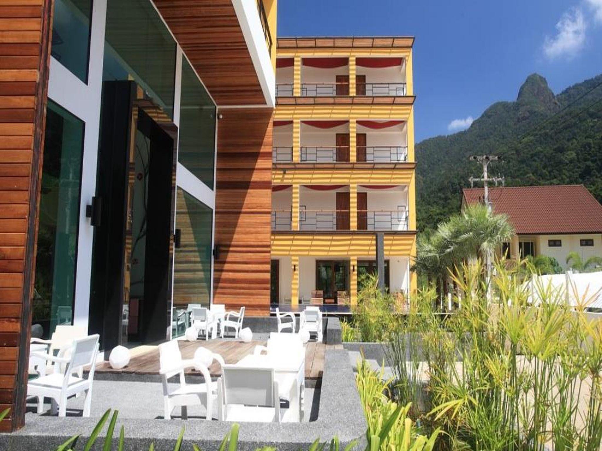 Ngoại cảnh khách sạn