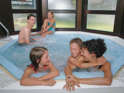 Bồn tắm nước nóng