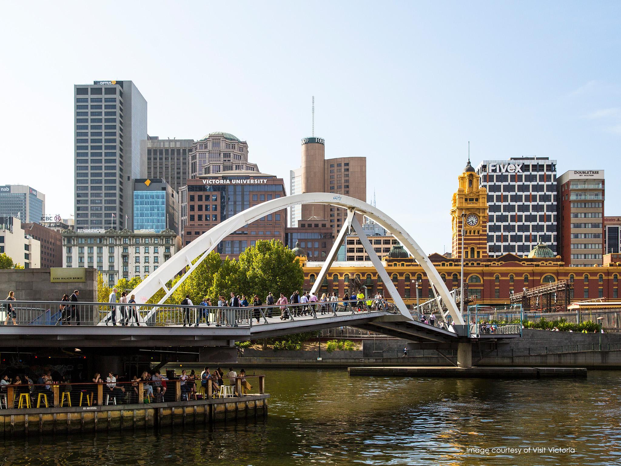 Khu vực xung quanh