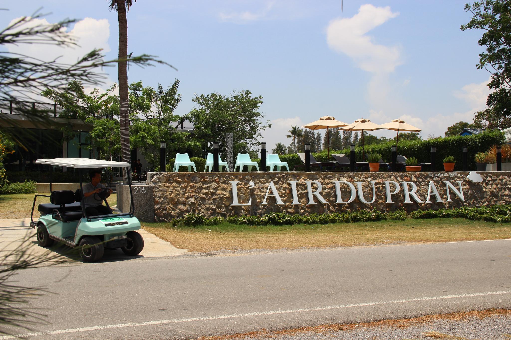 Ngoại cảnh khách sạn