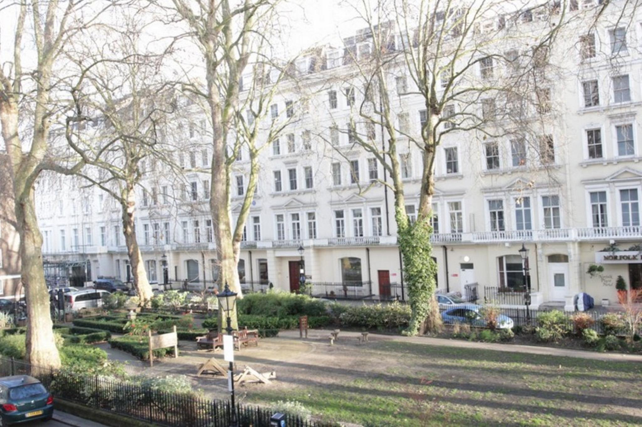 Ngoại cảnh khách sạn