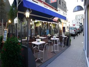 Ngoại cảnh khách sạn