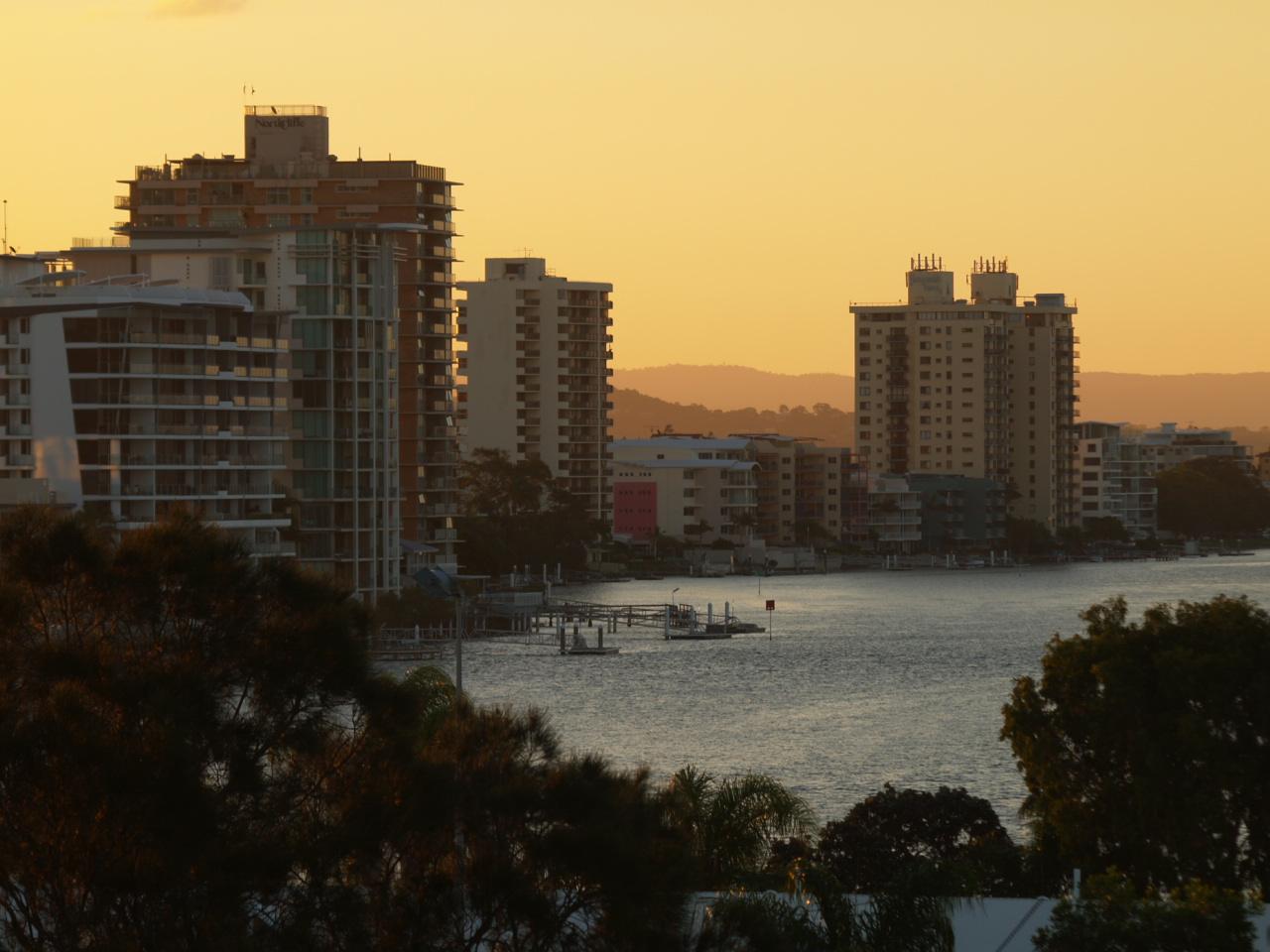 Khu vực xung quanh