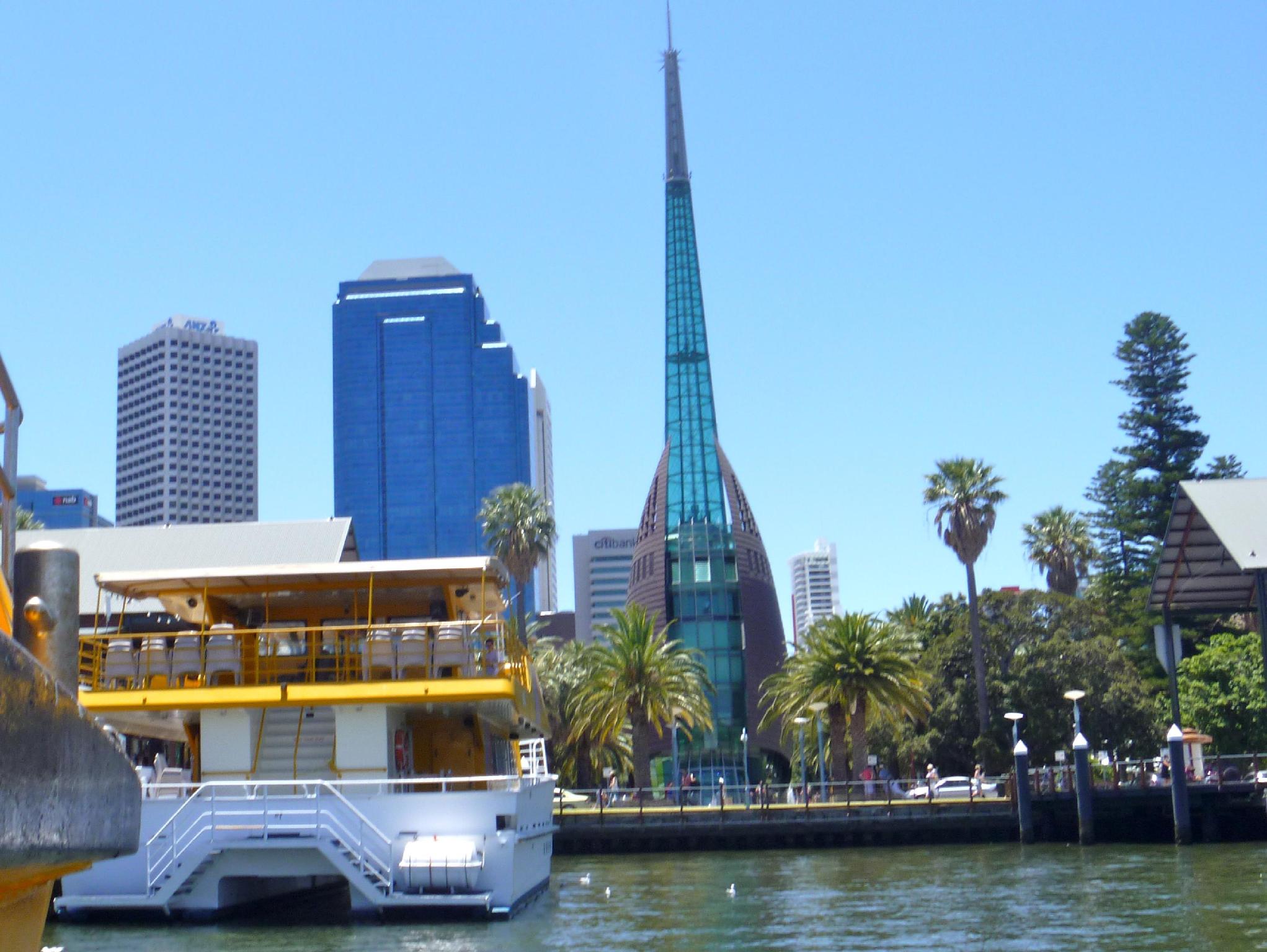 Nơi tham quan gần đây