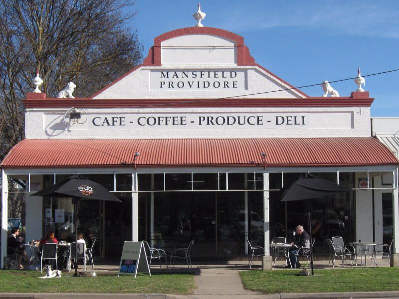 Khu vực xung quanh